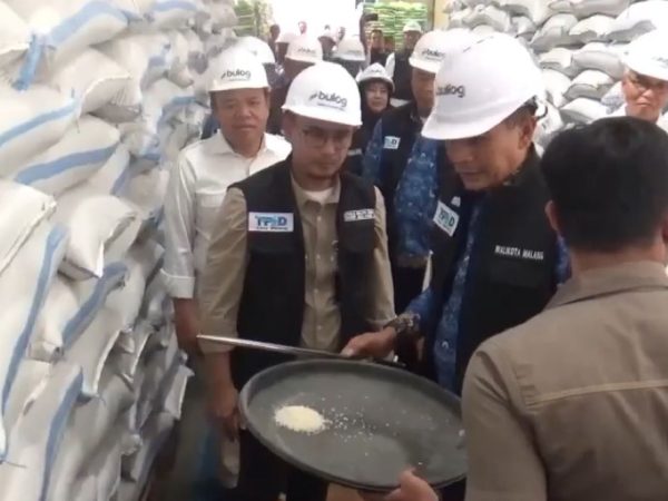 WALIKOTA-MALANG-DAN-TPID-LAKUKAN-PANTAUAN-STOK-BERAS-DAN-BBM-JELANG-NATARU