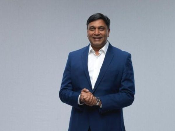 president-director-and-chief-executive-officer-indosat-ooredoo-hutchison-vikram-sinha-dok-indosat