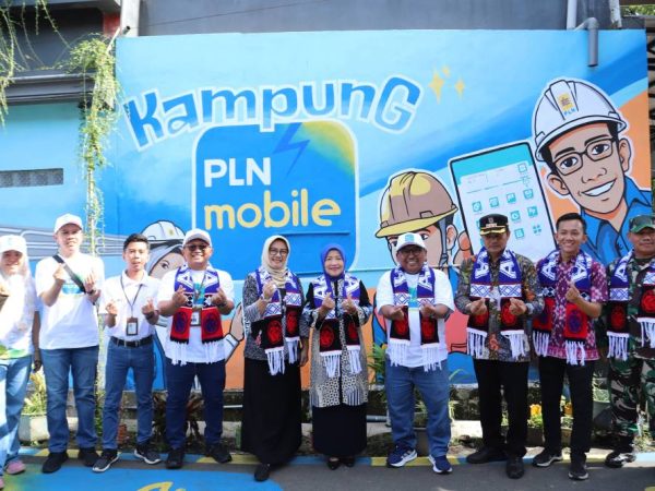 Wabup Malang Resmikan Kampung PLN Mobile di Kelurahan Cepokomulyo