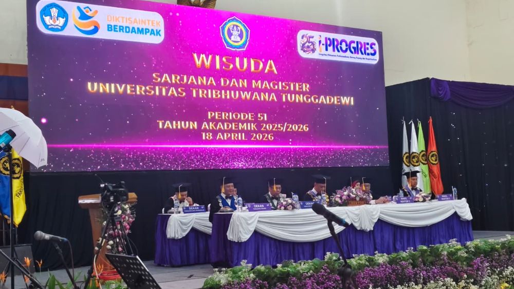 Wisuda UNITRI Malang April 2026