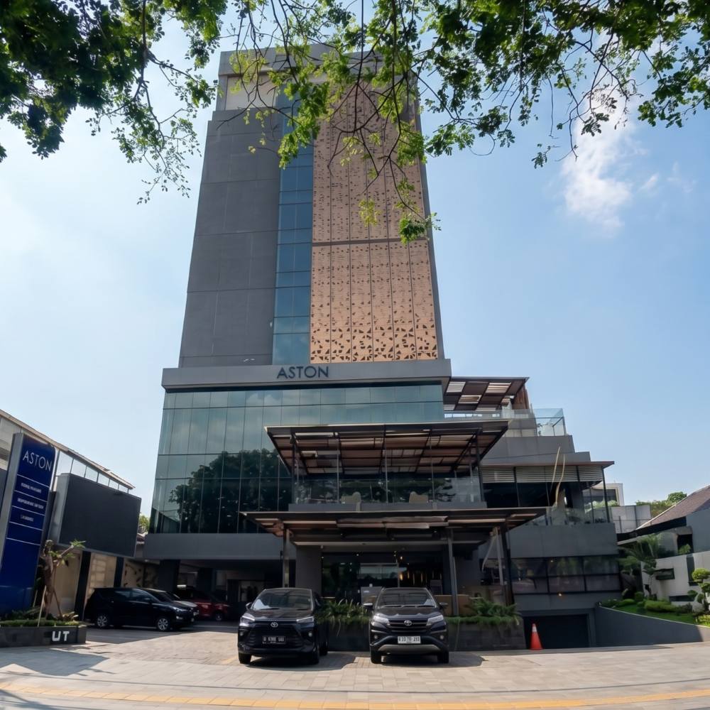 hotel aston malang