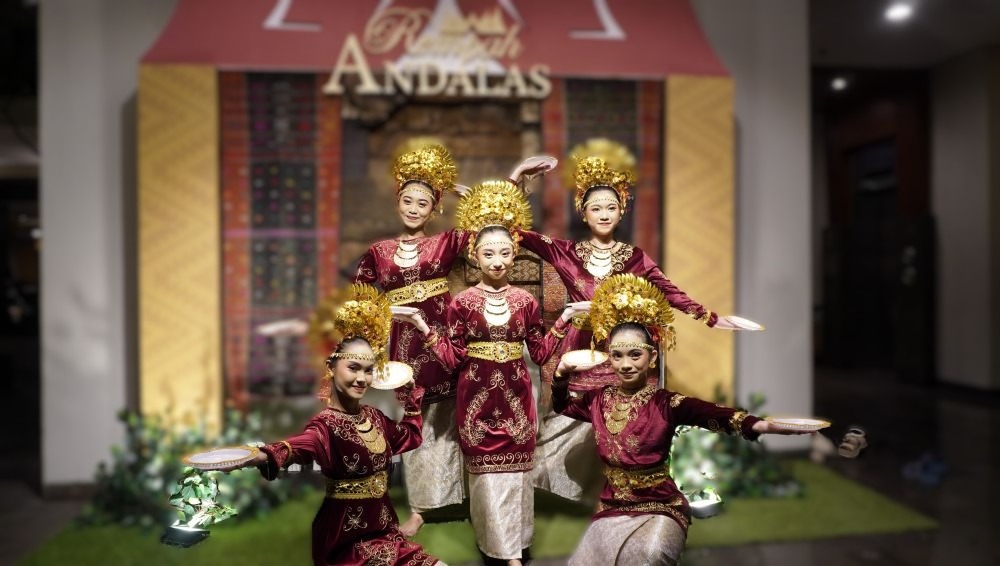 Rempah Andalas Hotel Santika