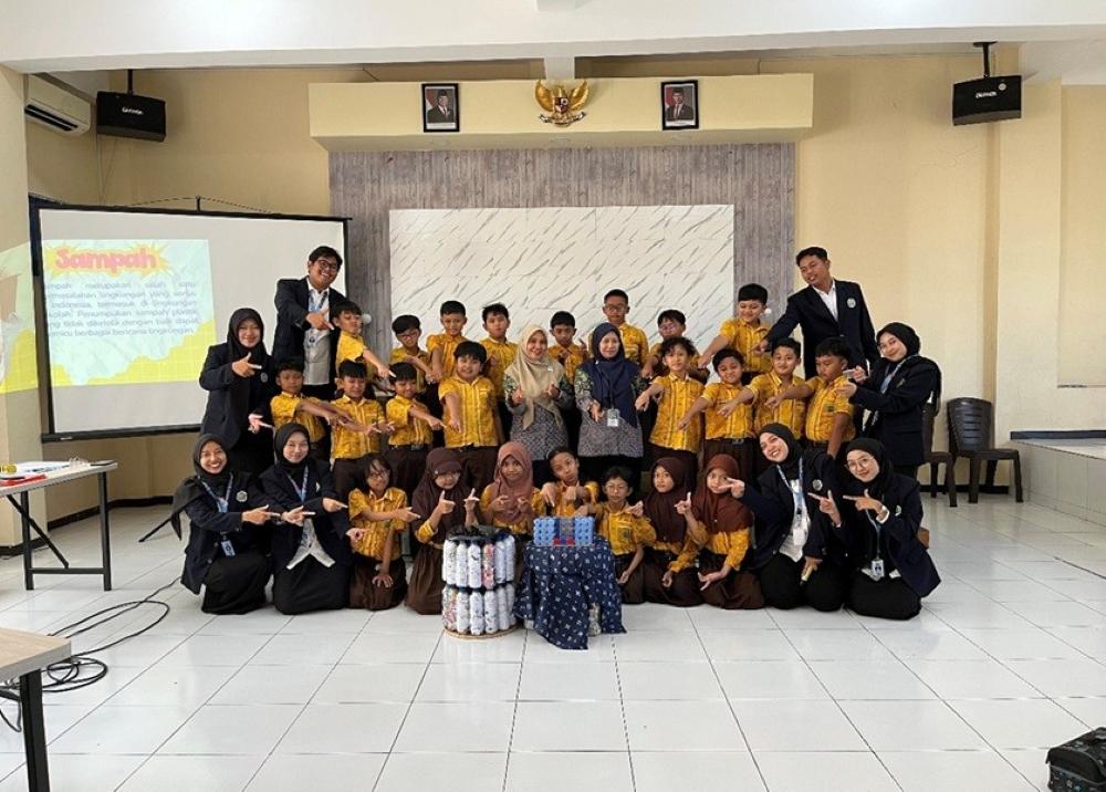 Mahasiswa PPG UM Ecobrick